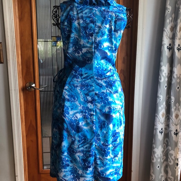 Dress - Picture 2 of 5